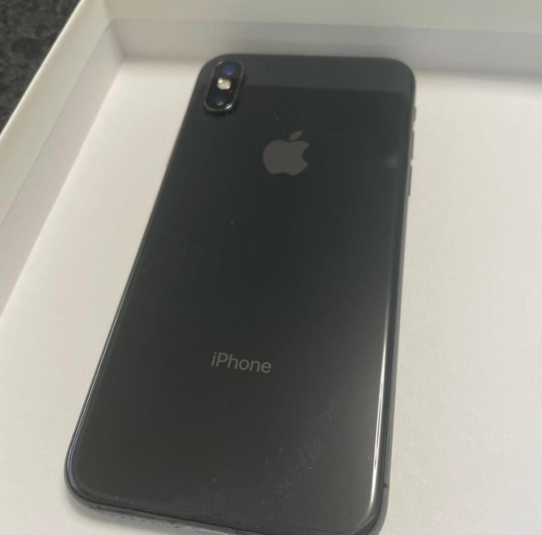 iPhone X スペースグレー 64GB