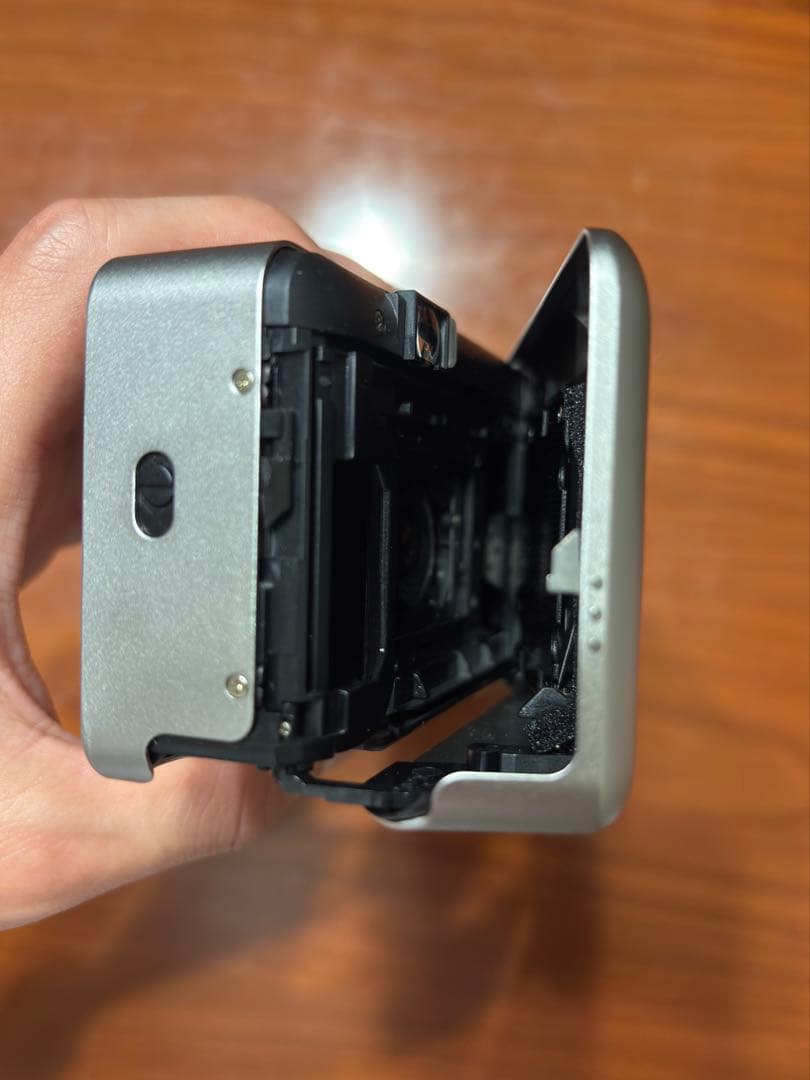 富士フイルム Tiara Zoom 通電確認済み ケース付 美品 フィルムカメラ