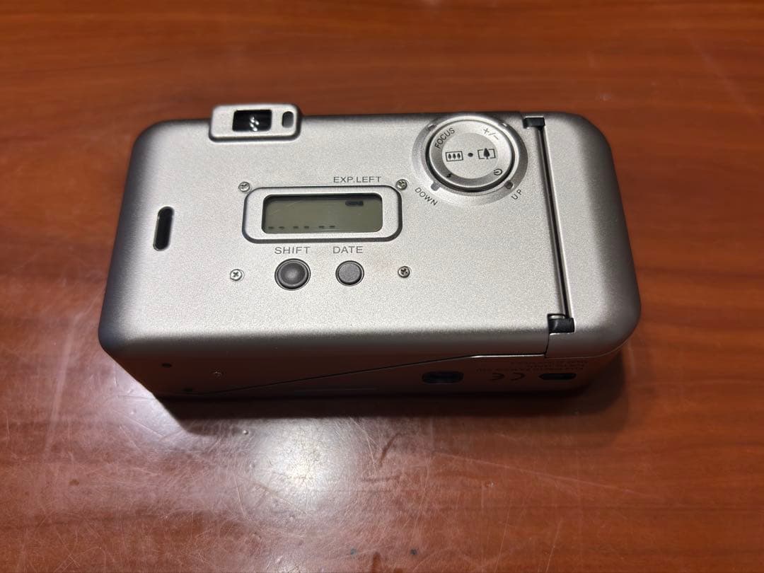 富士フイルム Tiara Zoom 通電確認済み ケース付 美品 フィルムカメラ