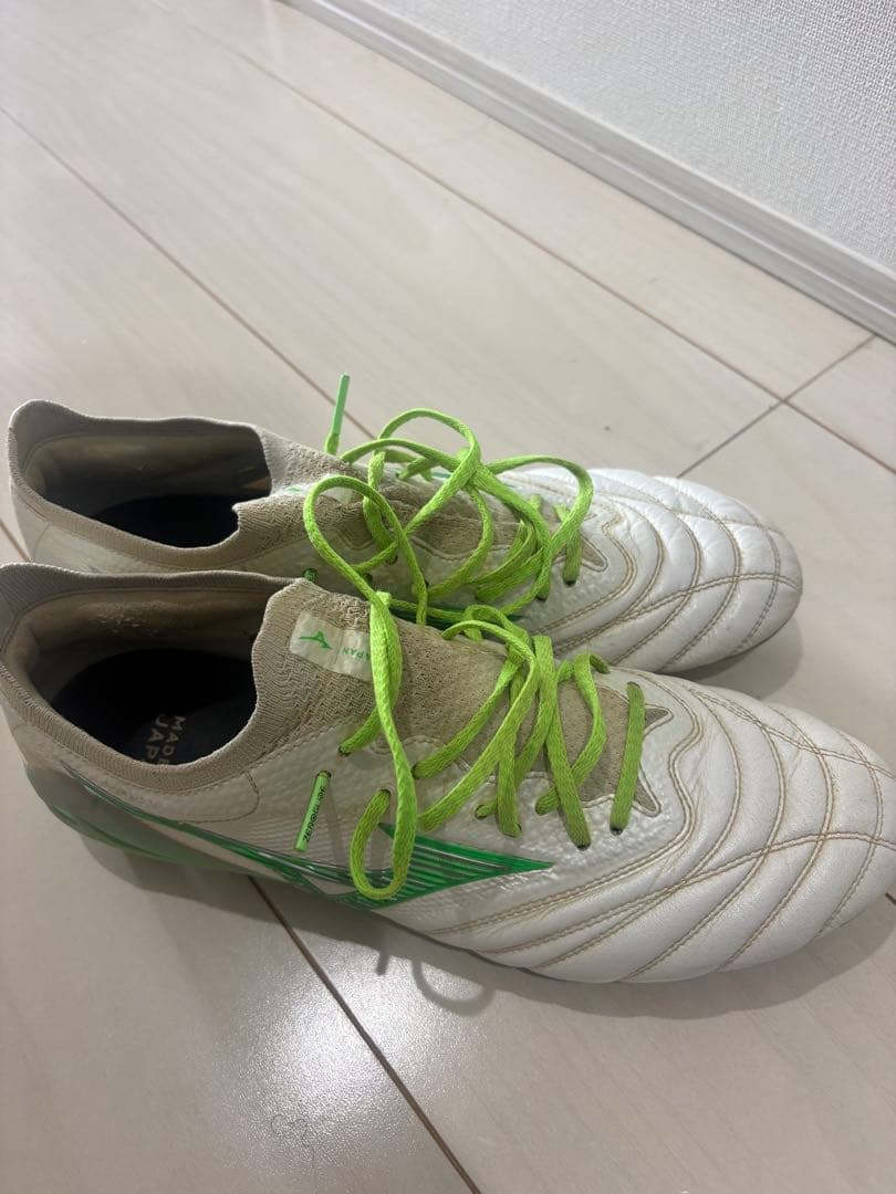 ミズノ モレリアNEOiV β スパイク トレシュー26.5