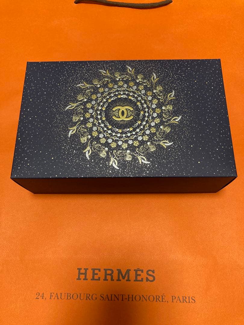 CHANEL シャネル　2025 クリスマスコフレ　リップ　ネイルケア　ポーチ