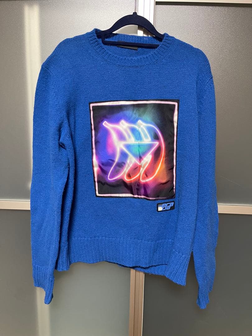 PRADA ネオンプリント ニットセーター 青