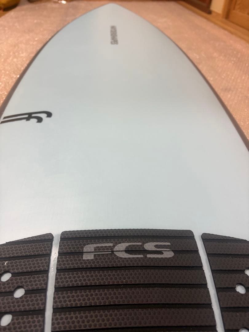 HAYDENSHAPES ヒプトクリプト 5’8 FCS2 Fin とカバー付