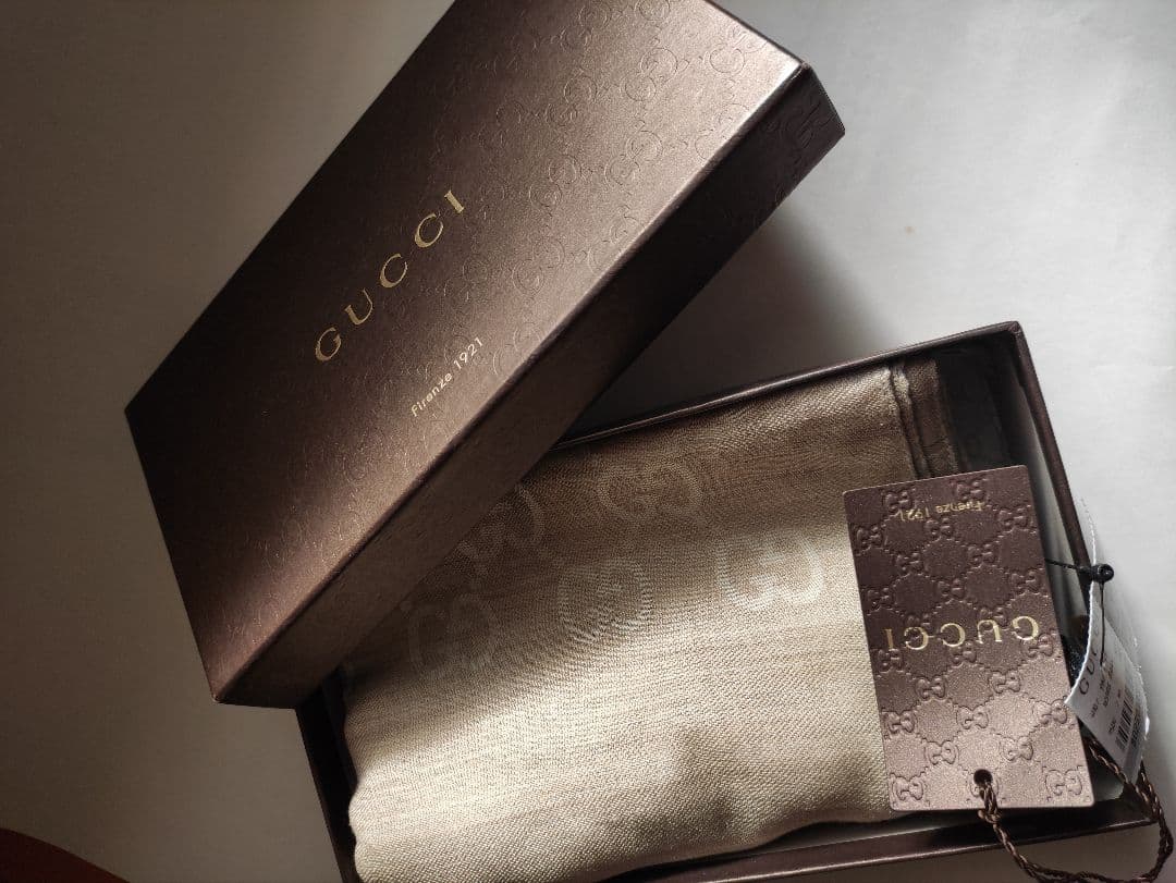 GUCCI GGロゴ ベージュ スカーフ