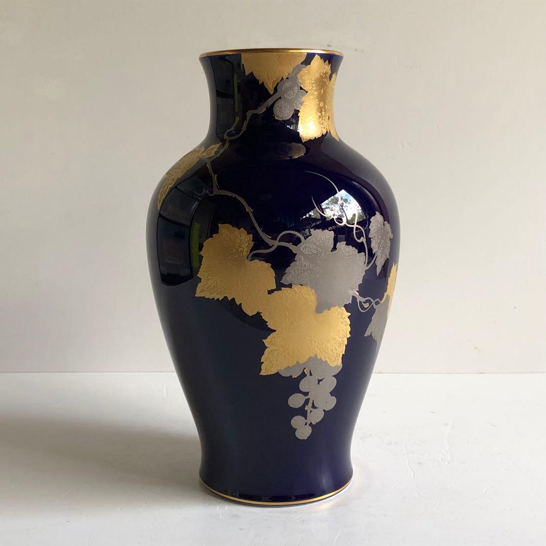 大倉陶園　瑠璃金蝕葡萄　花瓶　27.5cm