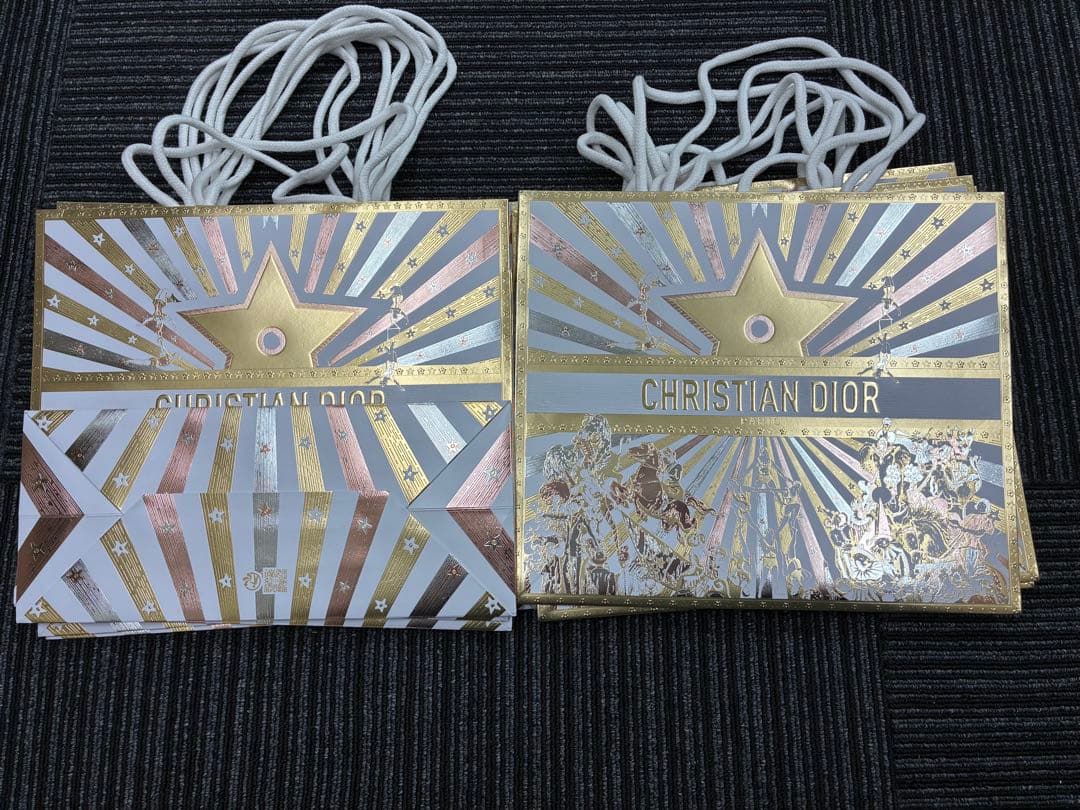 ディオール　クリスマス　限定ショッパー　2025 ホリデー　大　50枚