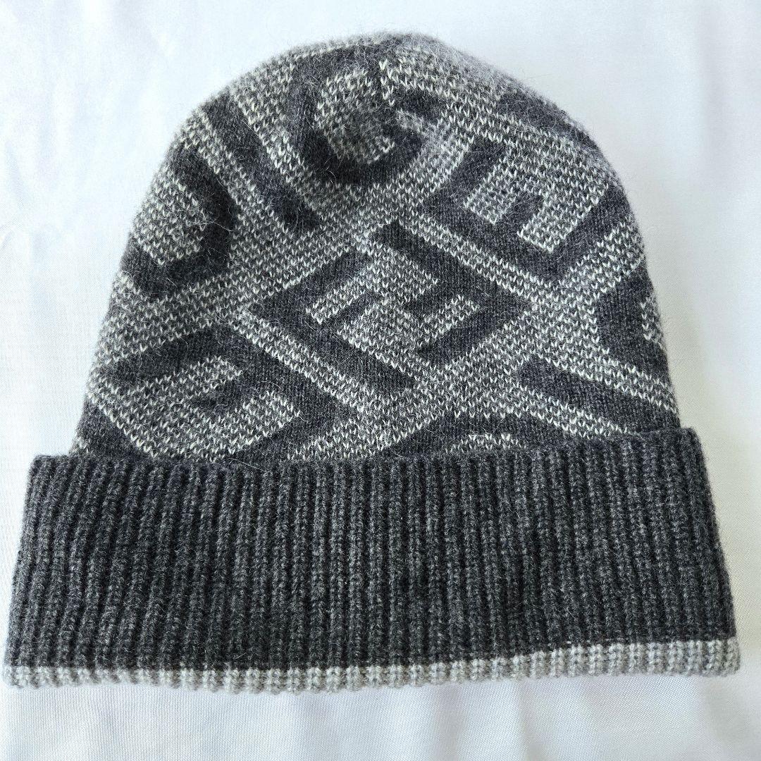 max様 FENDI フェンディ ビーニー ニット帽 ロゴ グレー