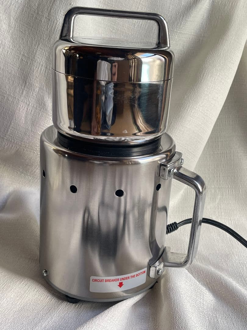 家庭用強力製粉機「コナッピー」家庭用ミルの数倍以上の粉砕力