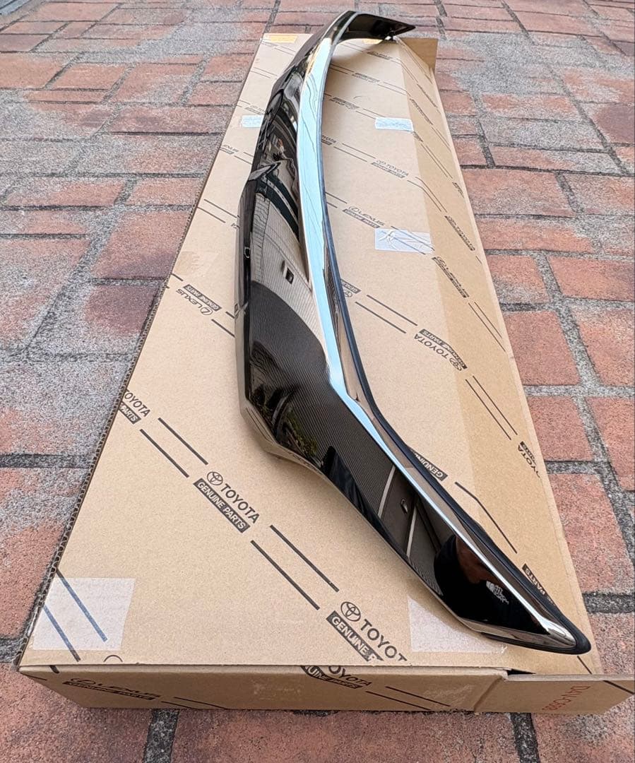 30系 ヴェルファイア 前期 純正 ボンネットモール（スモークメッキ）