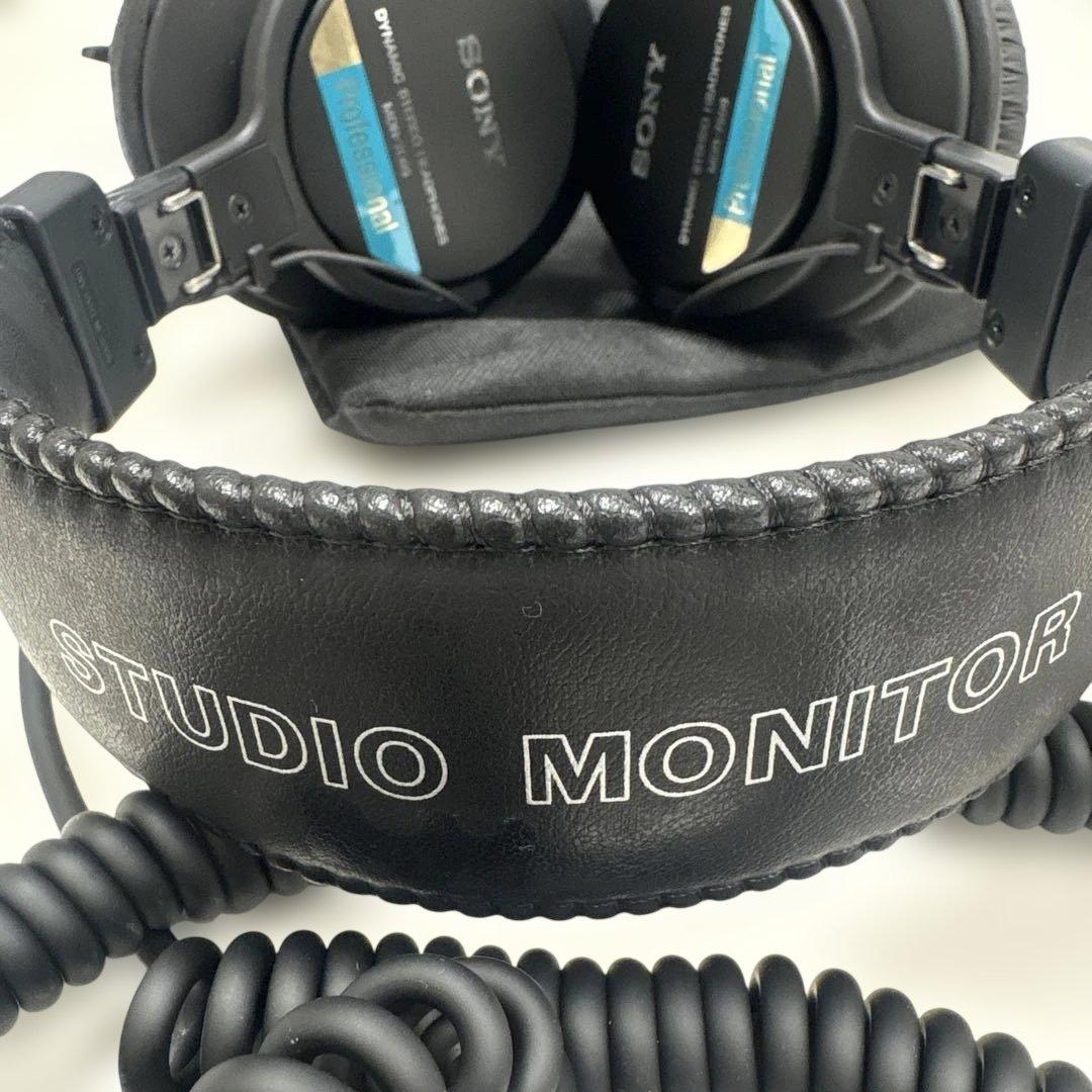 美品スタジオ・モニターヘッドホン SONY MDR-7506