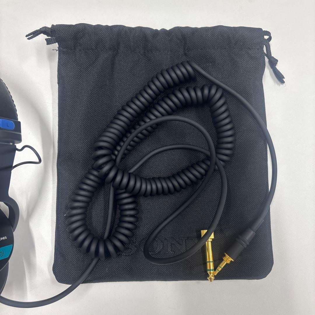 美品スタジオ・モニターヘッドホン SONY MDR-7506