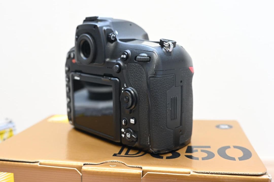 Nikon D850 豪華レンズ2本　オマケ追加