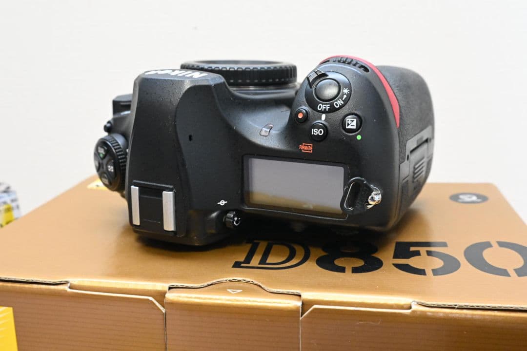 Nikon D850 豪華レンズ2本　オマケ追加