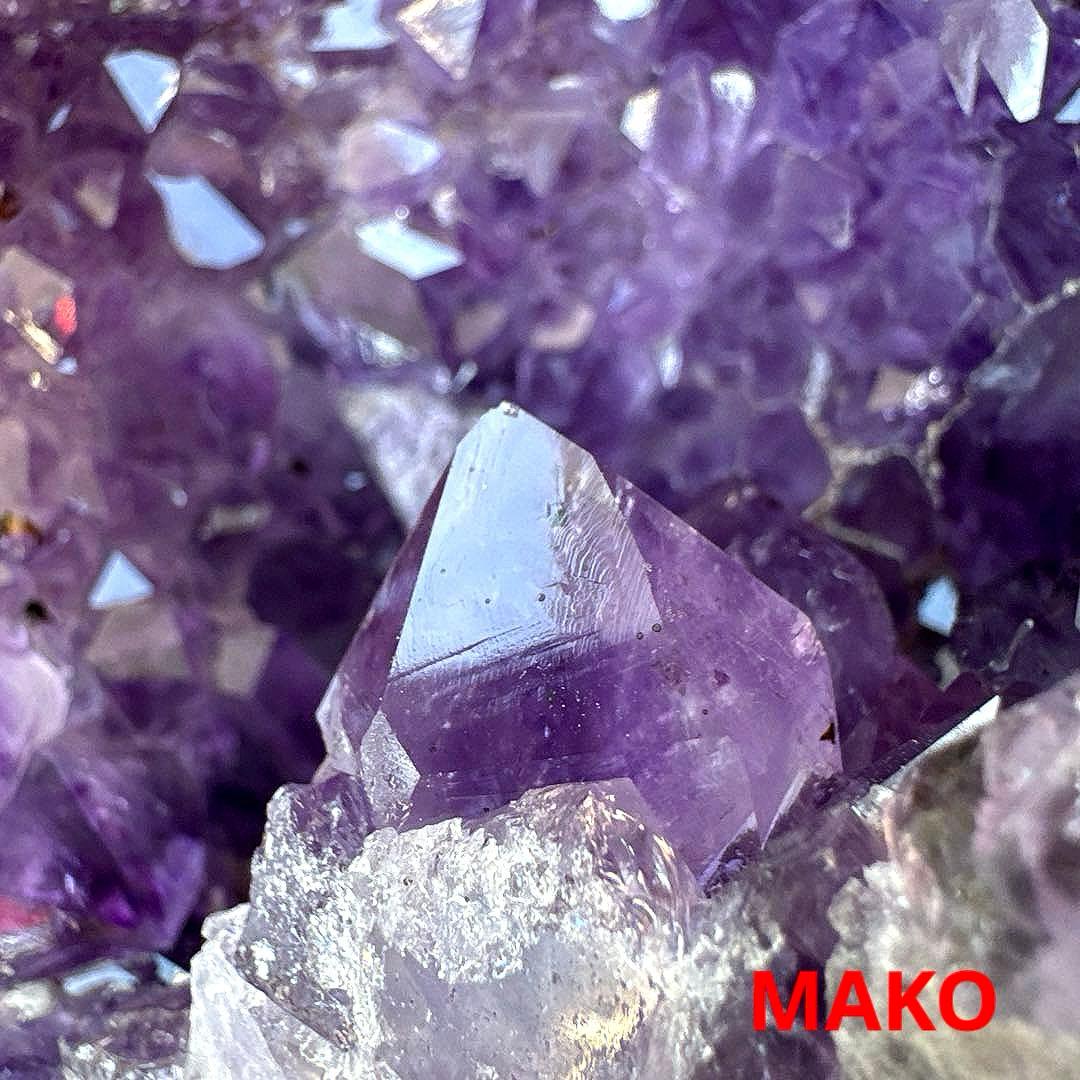 M1886☆アメジストドーム1.9Kg☆ウルグアイ産☆天然石☆N60104-A