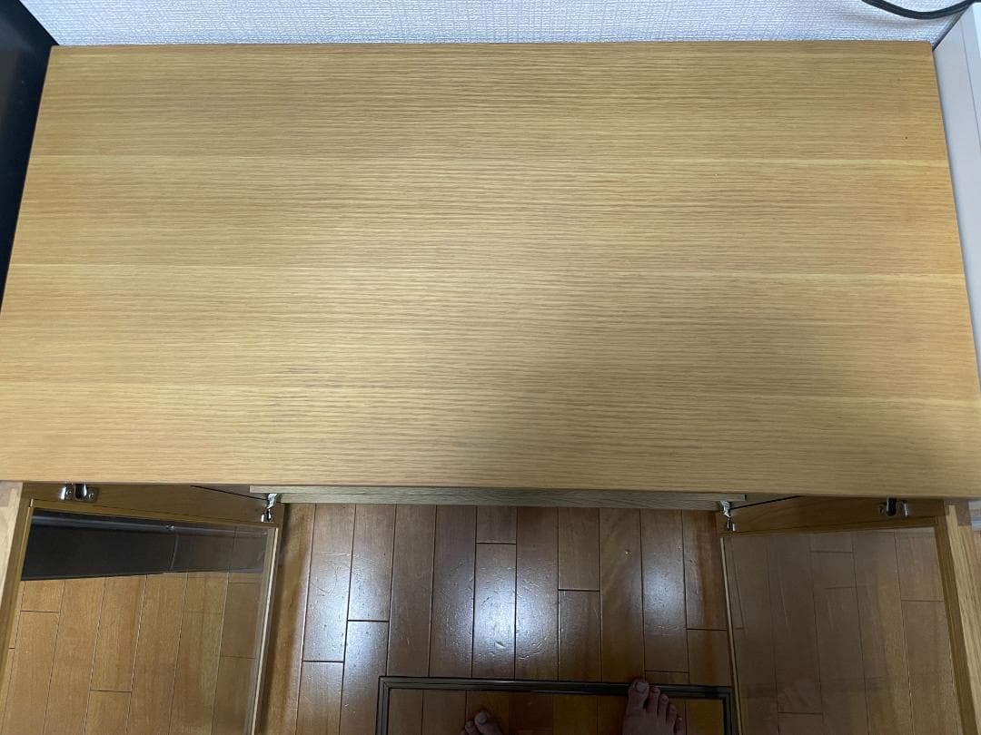 木製キャビネット　ガラス扉　オーク材突板