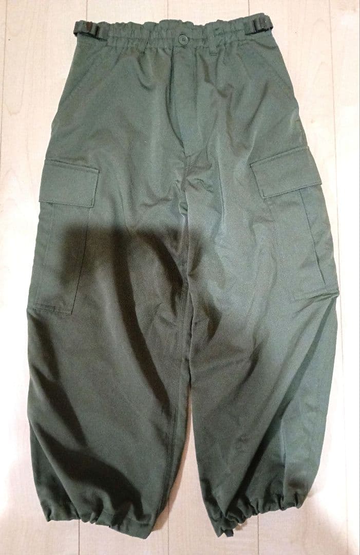 大人のためのきれいめカーゴパンツ　北欧暮らしの道具店