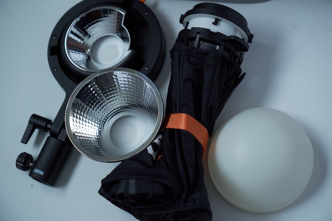 ZHIYUN MOLUS G60 COMBO LEDビデオライト 60W