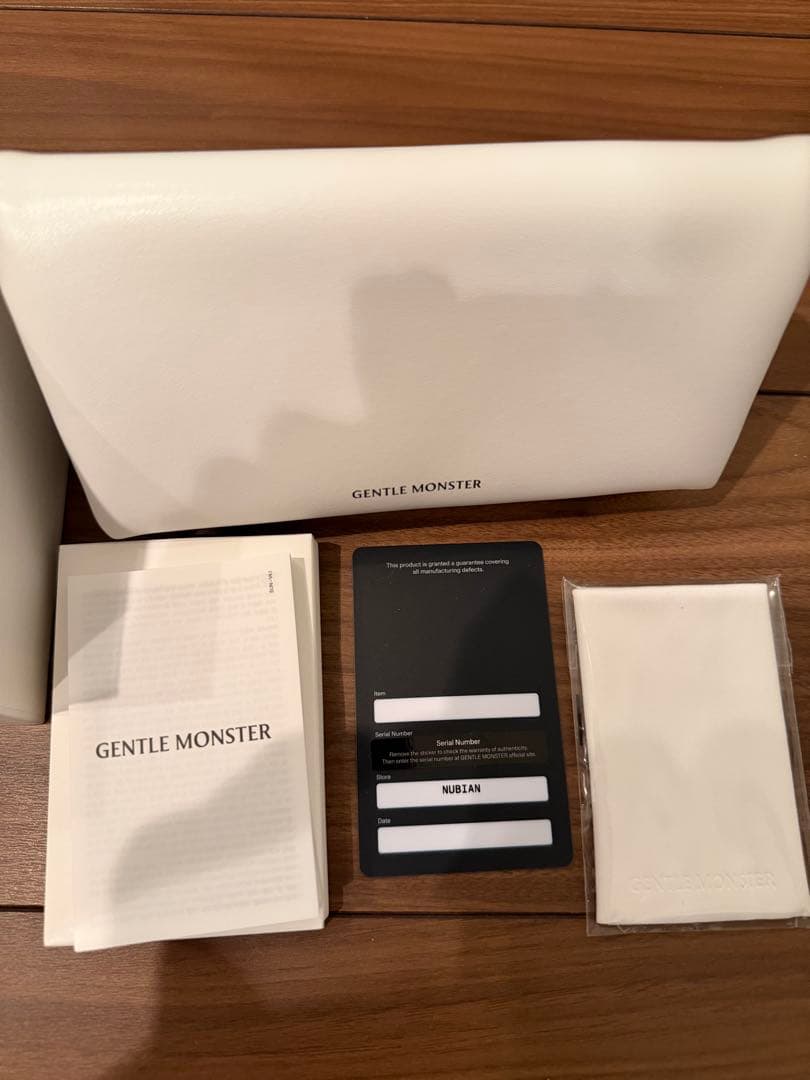 GENTLE MONSTER VOID ブラックサングラス