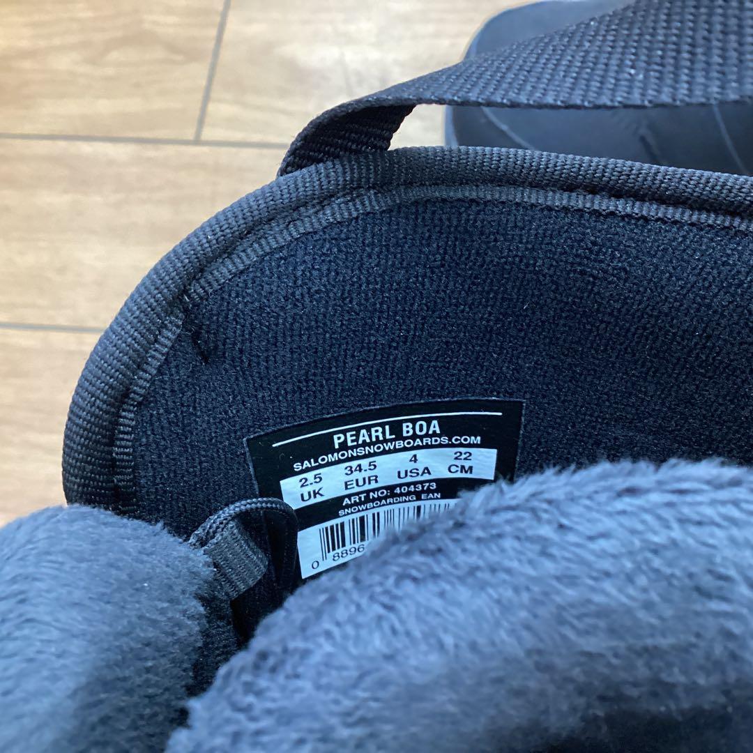新品　Salomon スノーボードブーツ 女性用　22㎝