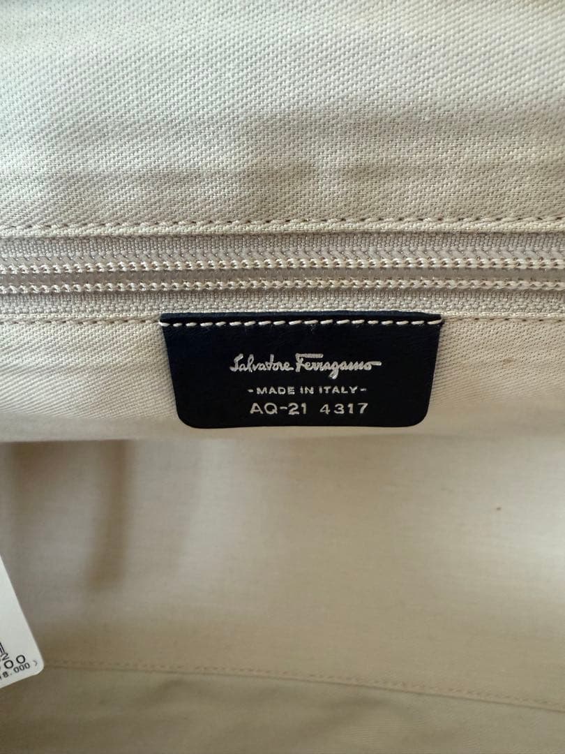 フェラガモバッグ