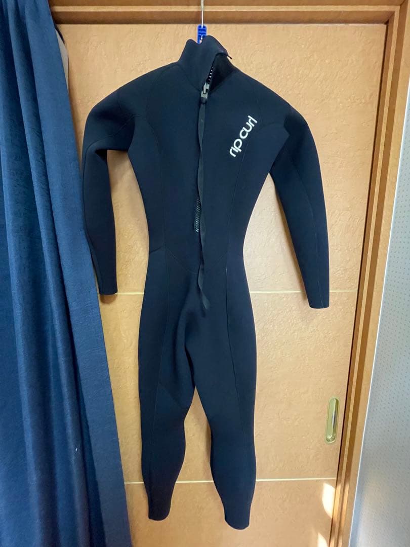 【新品・未使用‼️】レディースウェットスーツ