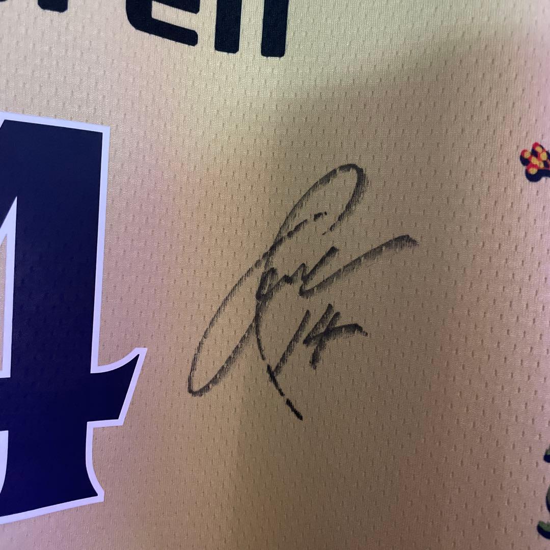 みみみ　琉球ゴールデンキングス岸本隆一選手の直筆サイン入りユニフォーム