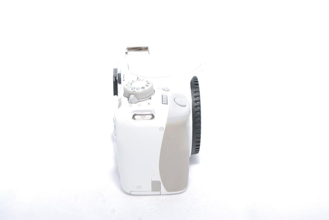 ✨Canon kiss X7✨希少カラーホワイト✨初心者モデル✨一眼レフ