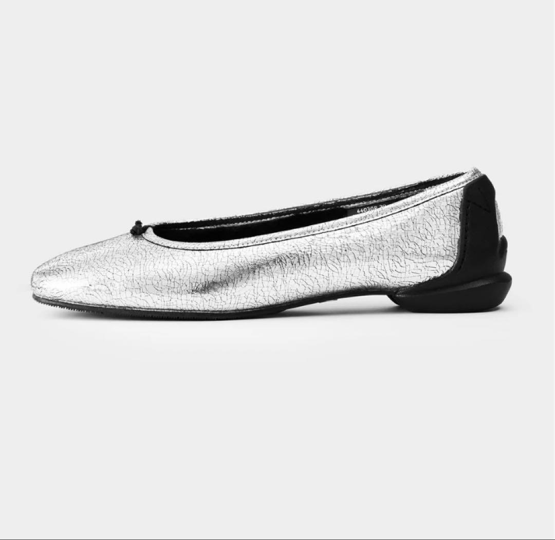 美品　SHISEI シルバーメタリックバレエシューズ