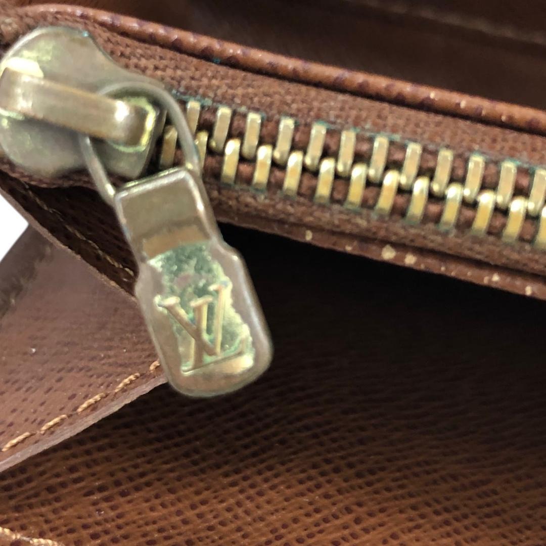 ルイヴィトン ジッピーウォレット モノグラム M42616 長財布