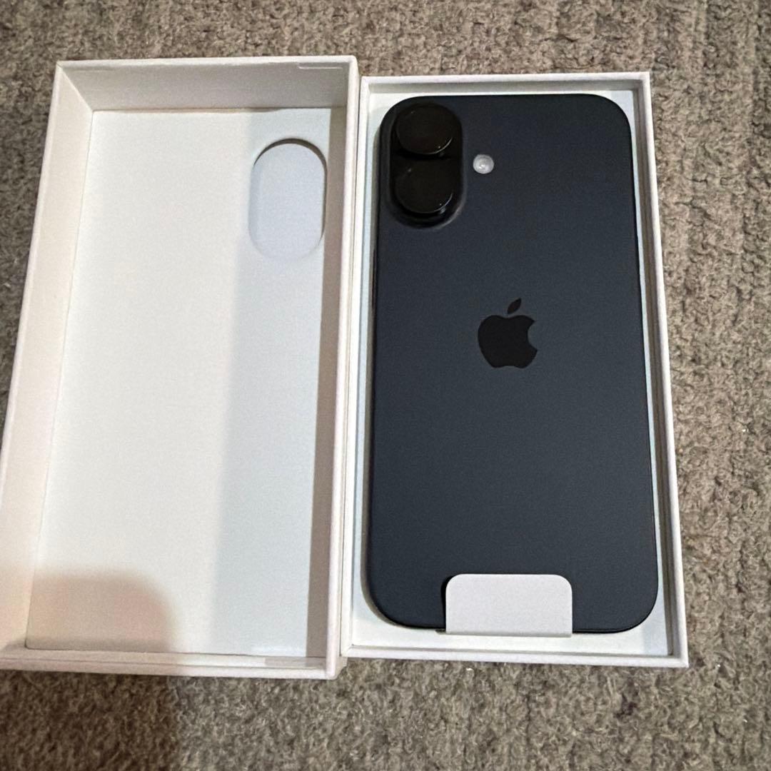Apple iPhone 16ブラック　新品未使用品！