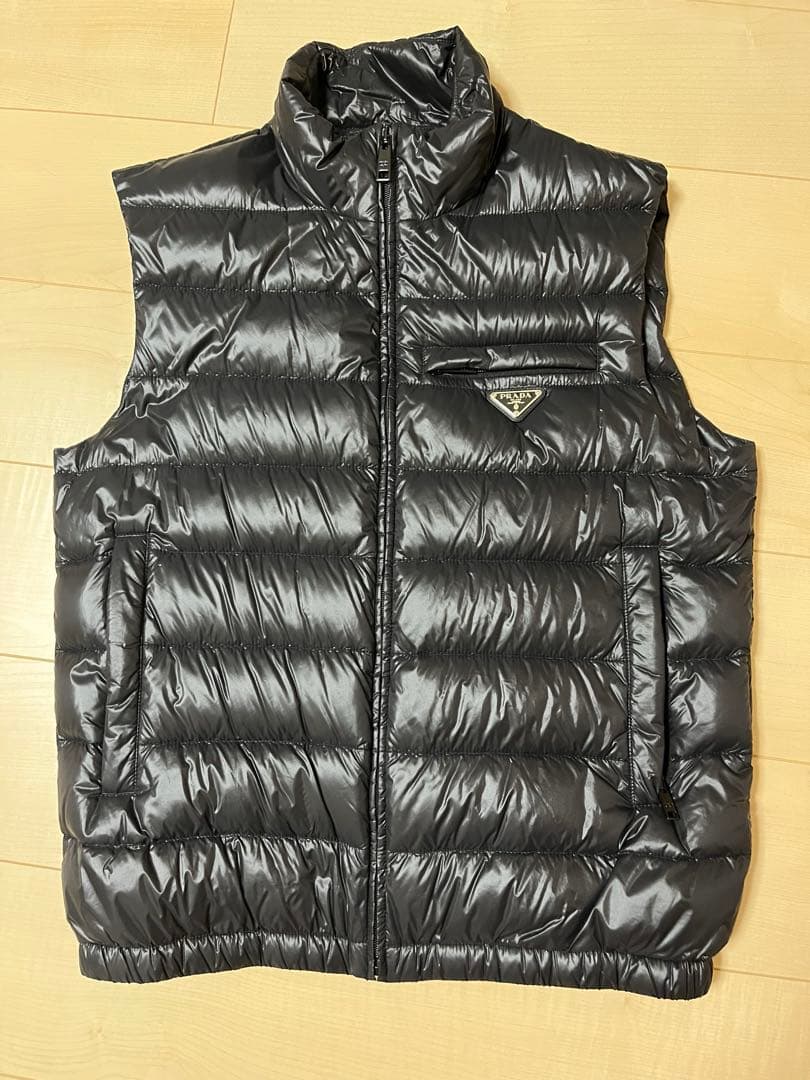 PRADA ブラック ダウンベストサイズ48