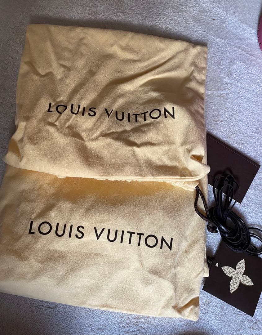 ルイヴィトン   レインブーツ　LV  美品　23.5