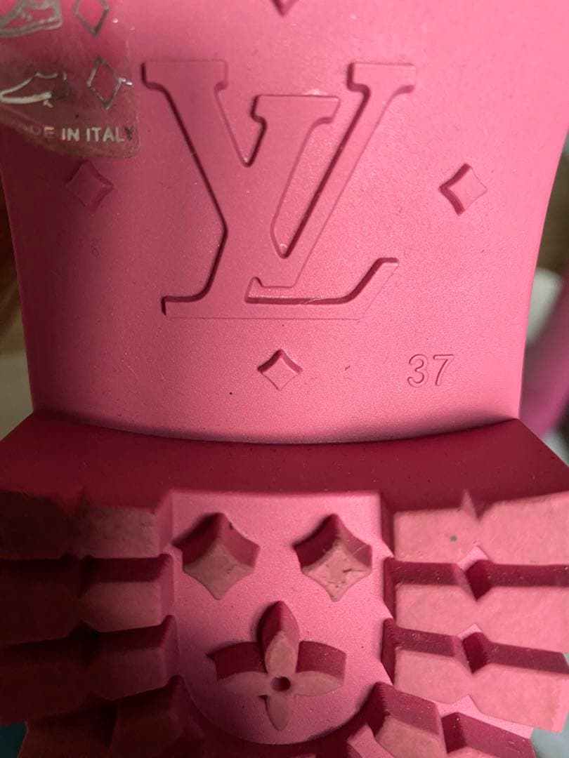 ルイヴィトン   レインブーツ　LV  美品　23.5