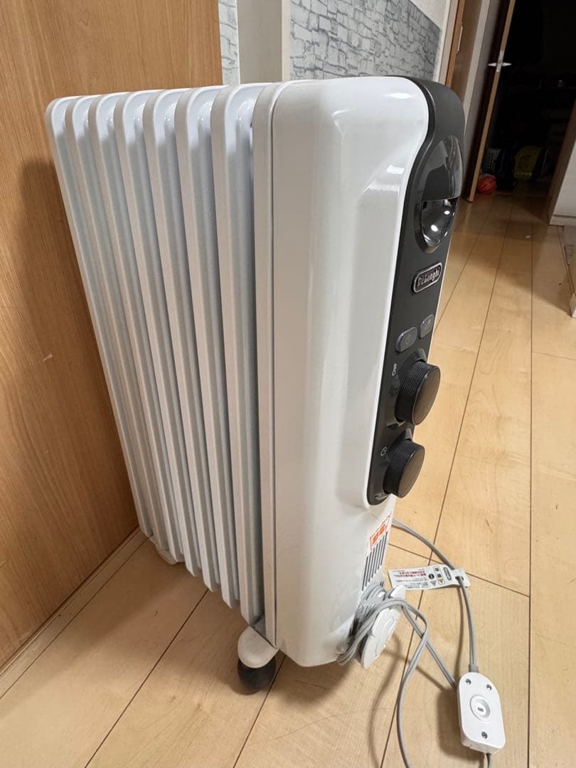 【美品】DeLonghi オイルヒーター RHJ35M0812-DG