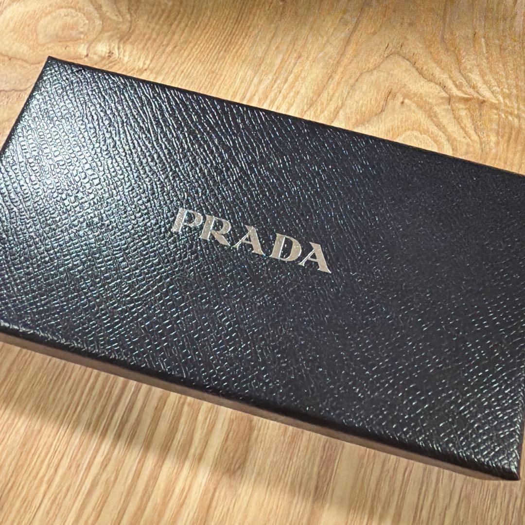 【箱付き】　プラダ スマホケース iPhone12 トライアングルロゴ