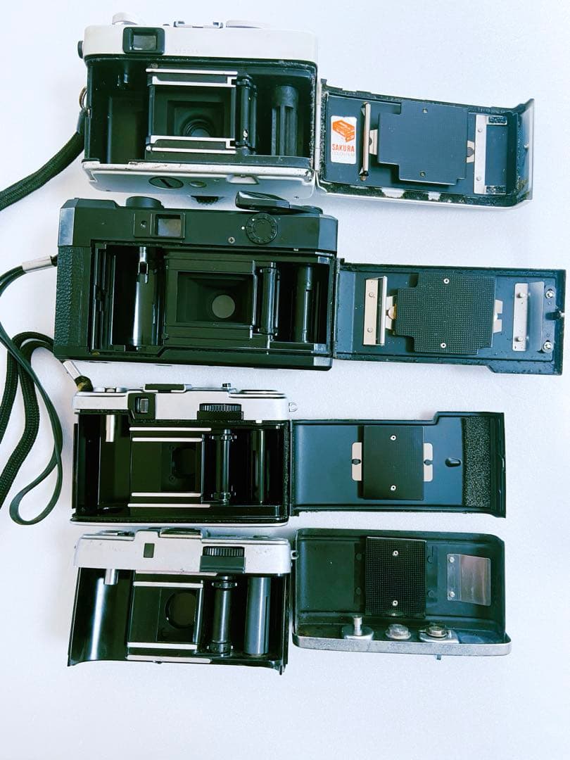 フィルムカメラ　Konica C35, Cosina ,Olympus Pen