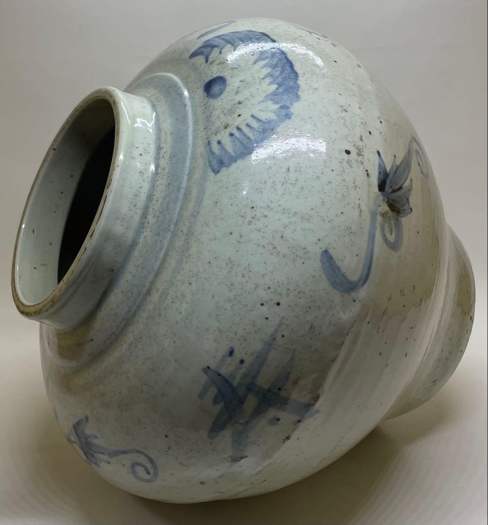 李朝　韓国美術　染付　壺　　　　　T.y312