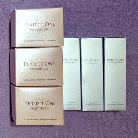 パーフェクトワンモイスチャージェル、薬用ホワイトニングセラム 各3個