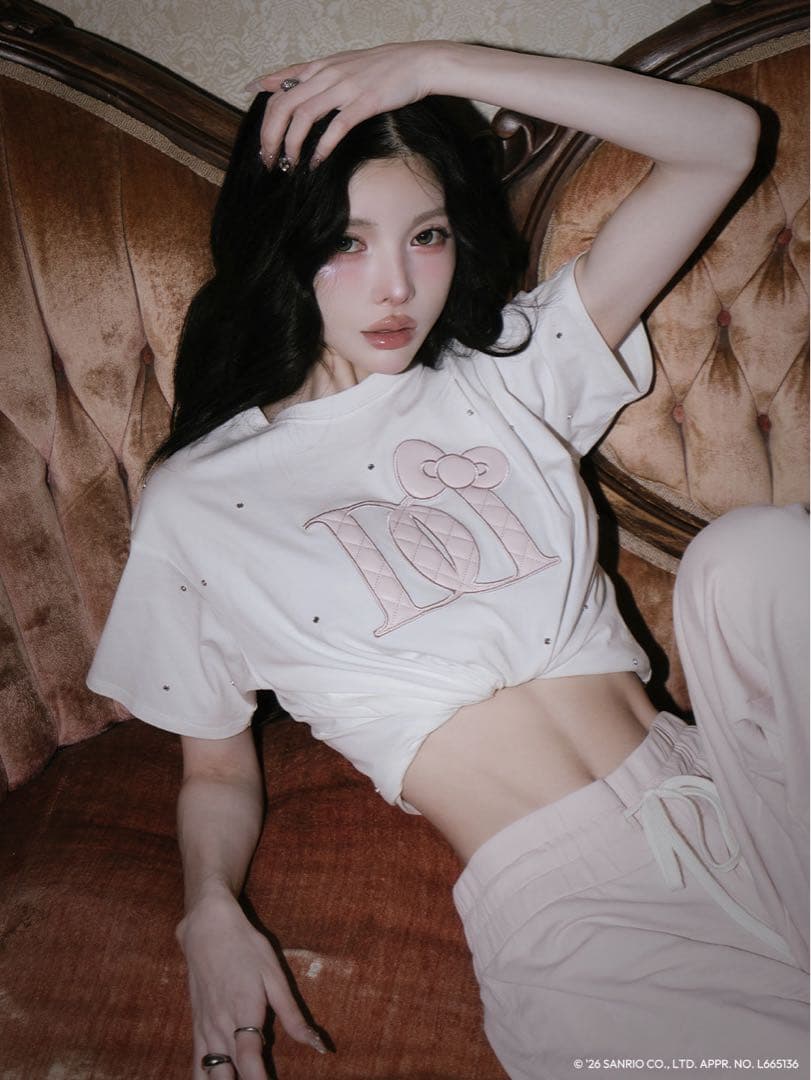 ダーリッチ Hello DarichキルティングアップリケビジューTシャツ