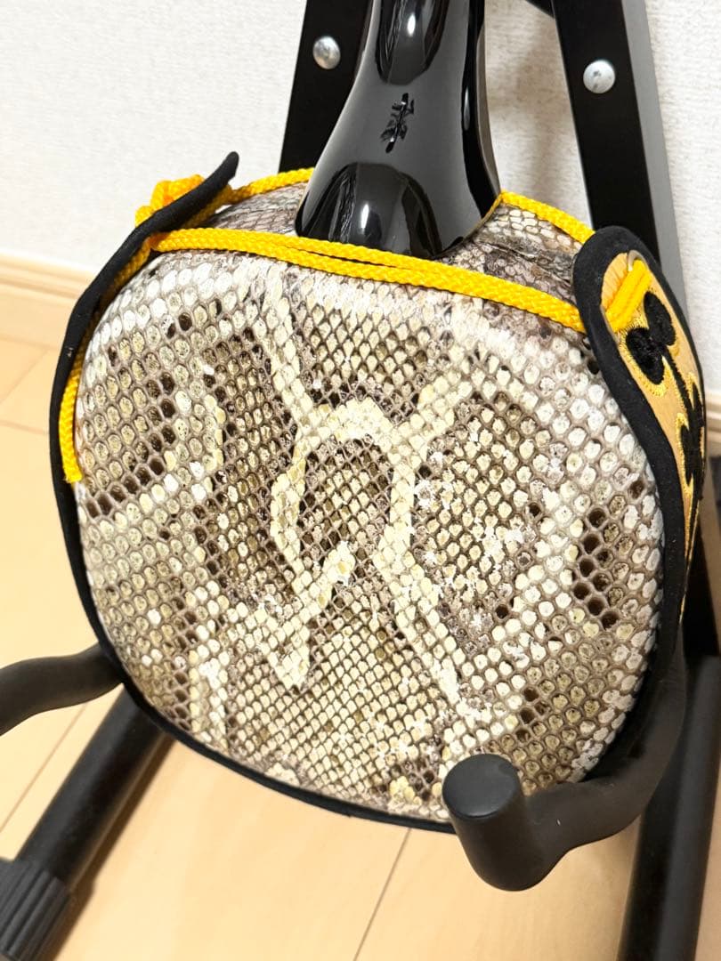 沖縄三線 本皮 蛇革仕様 琉球楽器 弦楽器