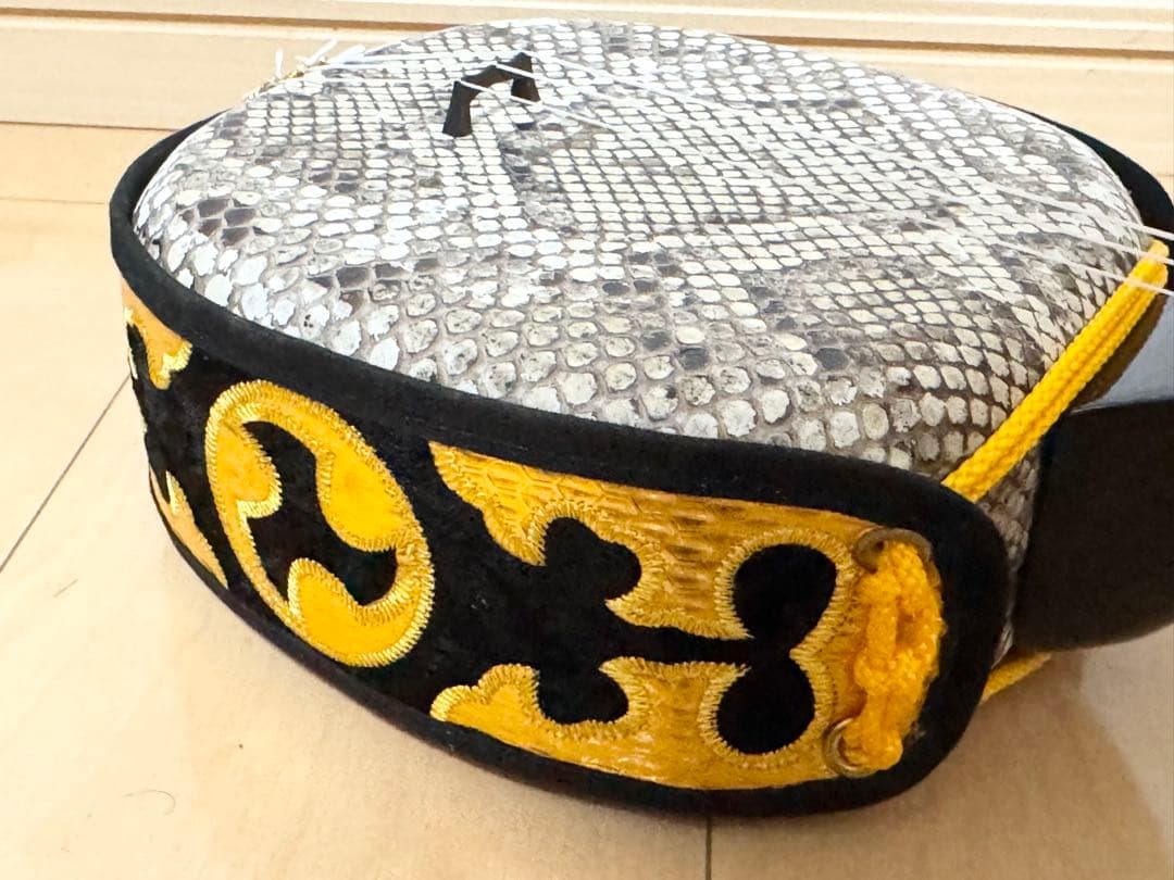 沖縄三線 本皮 蛇革仕様 琉球楽器 弦楽器