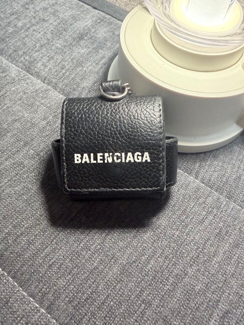 バレンシアガ ブラック レザー AirPods Pro用ケース 黒