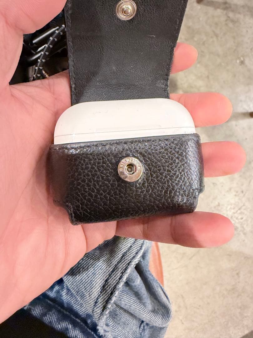 バレンシアガ ブラック レザー AirPods Pro用ケース 黒