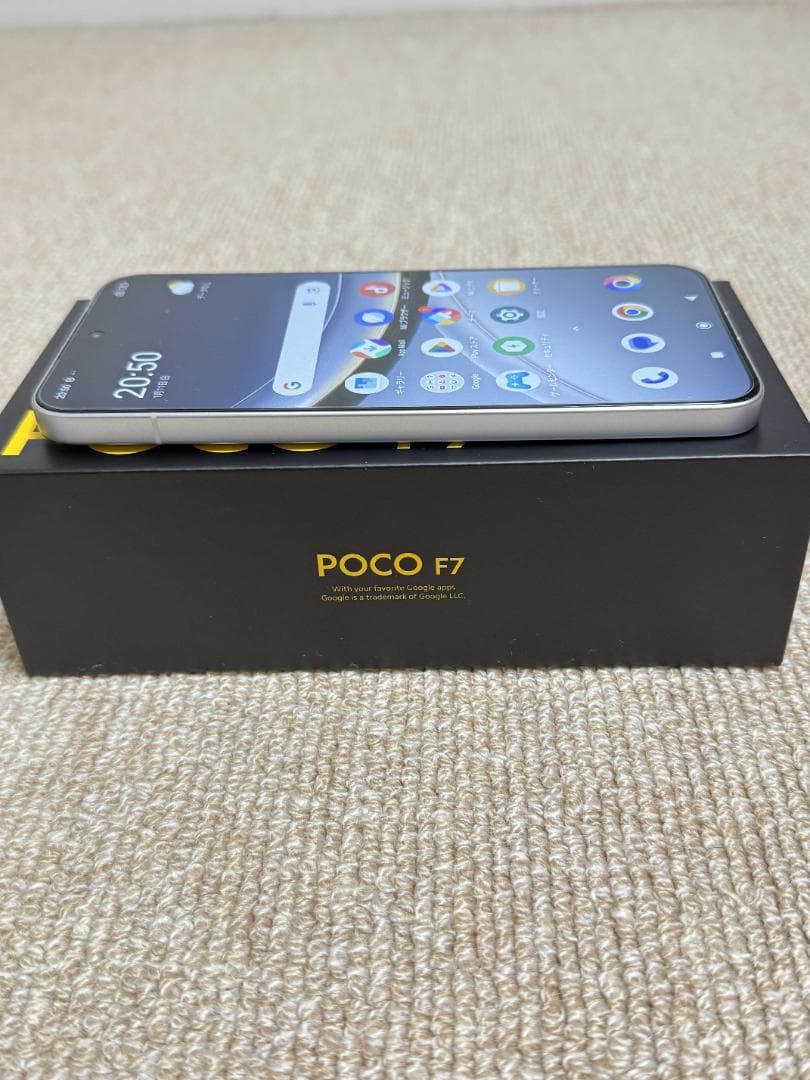 512GB)Xiaomi POCO F7 ホワイト バッテリー100% 5G