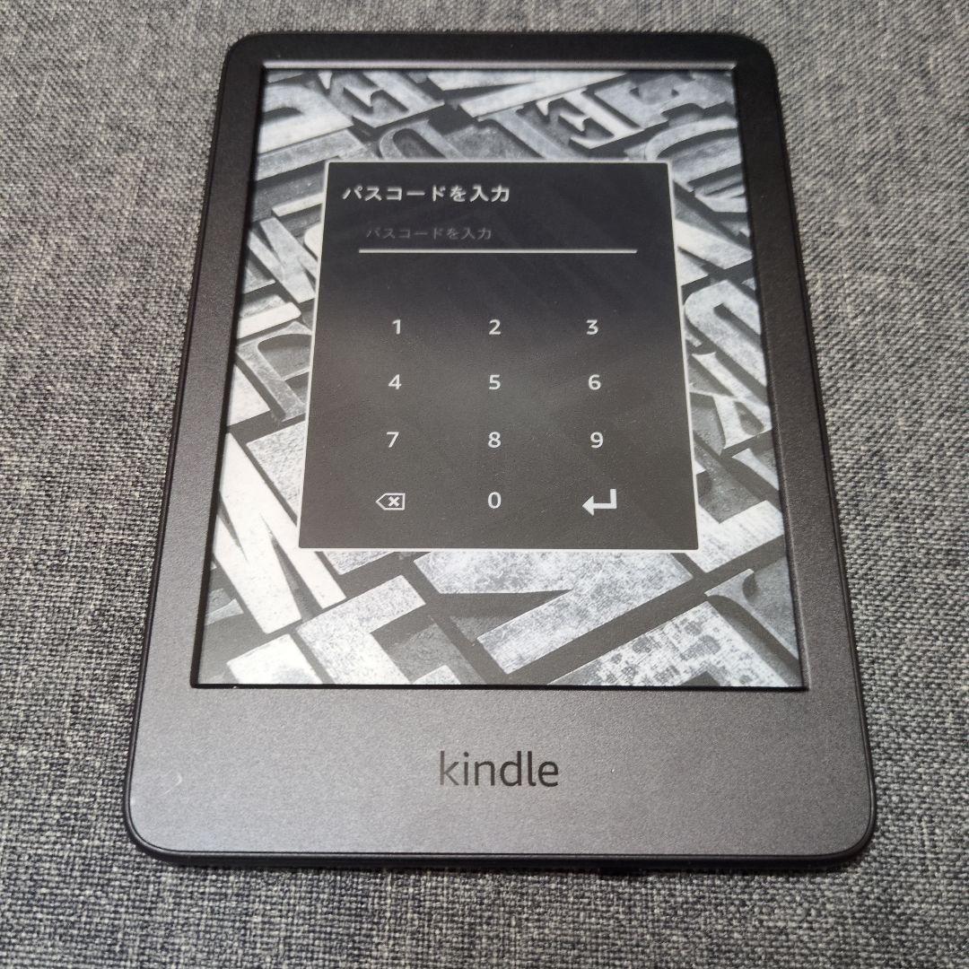 Kindle 11世代 本体と純正カバー