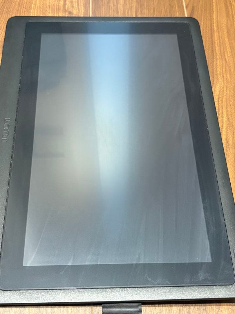 Wacom Cintic16 FHD 液晶ペンタブレット本体