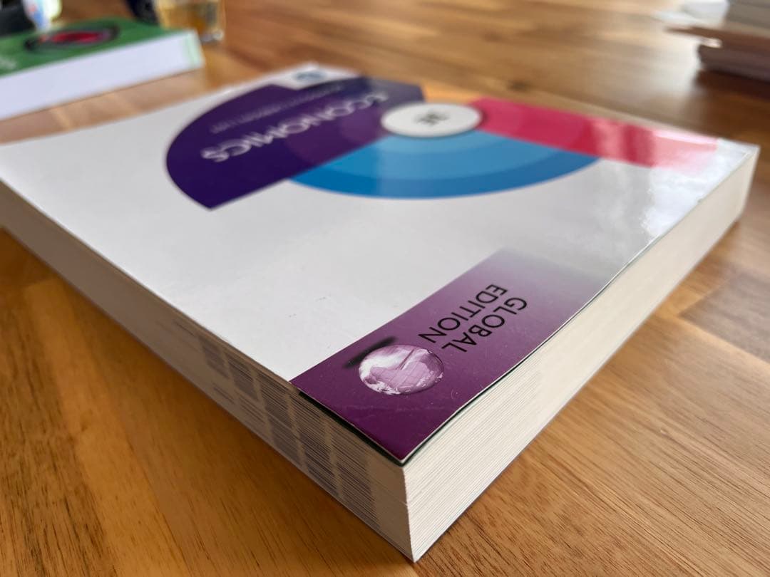 ECONOMICS 3E グローバルエディション