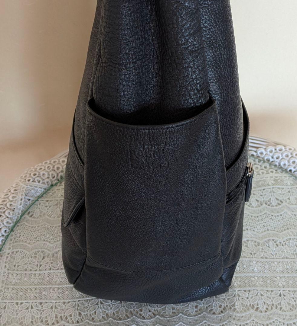 希少レザー！ The Healthy Back Bag M　黒　男女