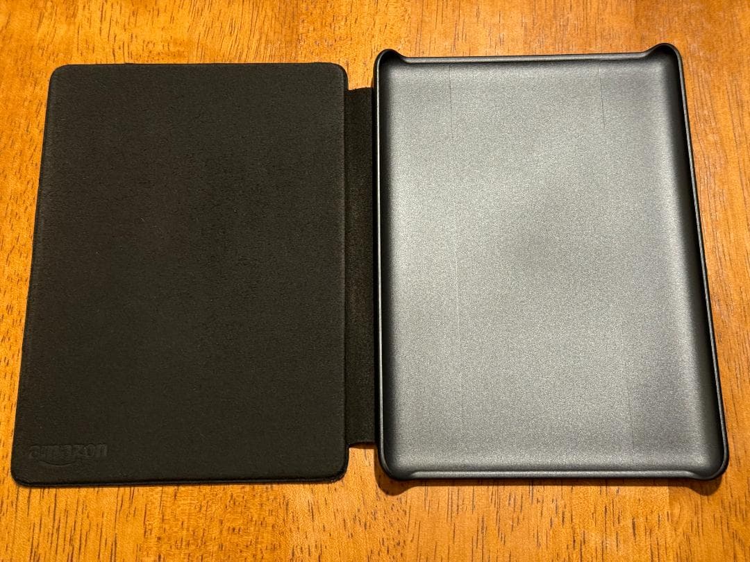 Kindle Paperwhite 第10世代 8GB 広告なし・ケース付セット