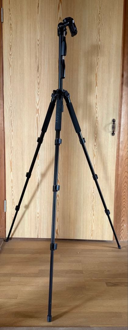 【レンズ、三脚付き】Canon EOS 80D デジタル一眼レフカメラ